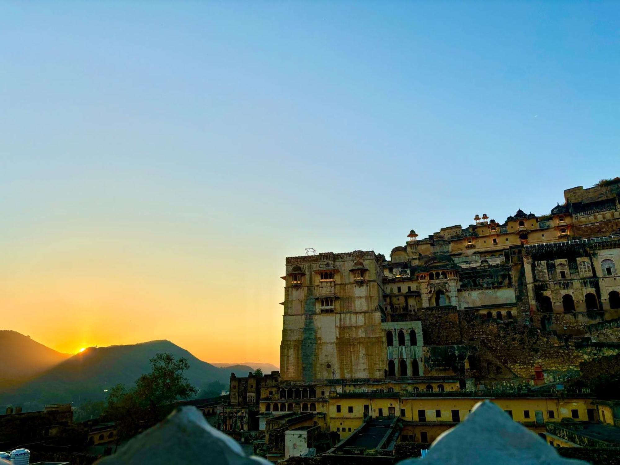 The Palace View Homestay & Restaurant Бунди Экстерьер фото